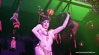 چنچل والی گندی کے ساتھ بڑی سکسی پاکستانی پشتو strapons میں ہم جنس پرست ننگا ناچ