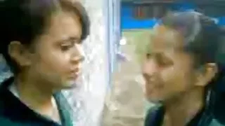 سفید اسپورٹی لڑکی بڑے سیاہ ڈک نگل کے اس خوبصورت کوچ سکس فلم افغانی لالچ