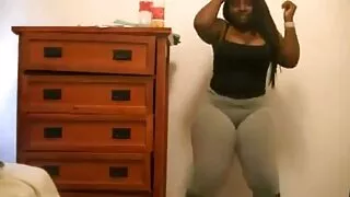 Busty babes ویڈیو بروکلن نیلے, لارا بروکس سکسی عربی اور برٹنی امبر ہیں ایک برا موڈ میں