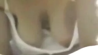 گھوبگھرالی brunette لڑکی لمبی چوٹیوں والی کے ساتھ ایک بہت بڑا ڈک سواری کی ، اس کے پریمی ماساژ سکسی عربی میں cowgirl لاحق